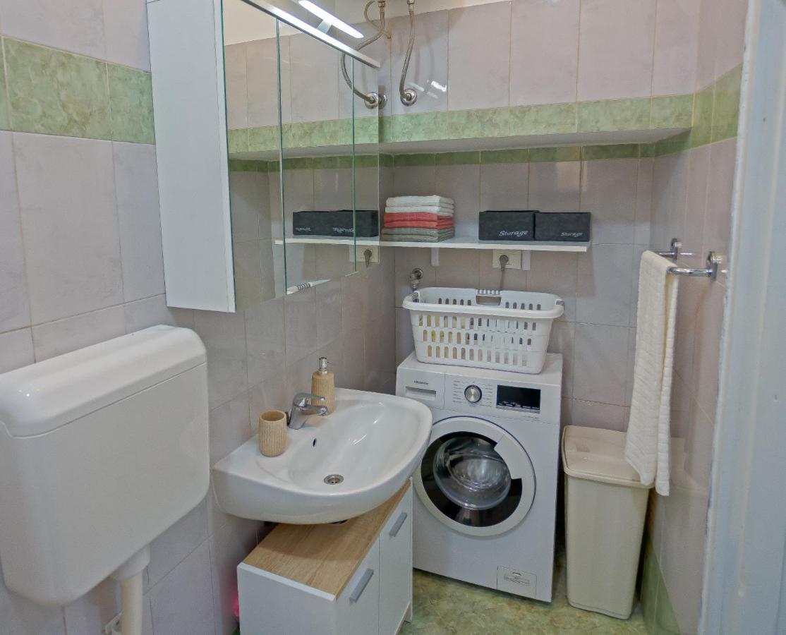 Rich Apartment Pula Zewnętrze zdjęcie