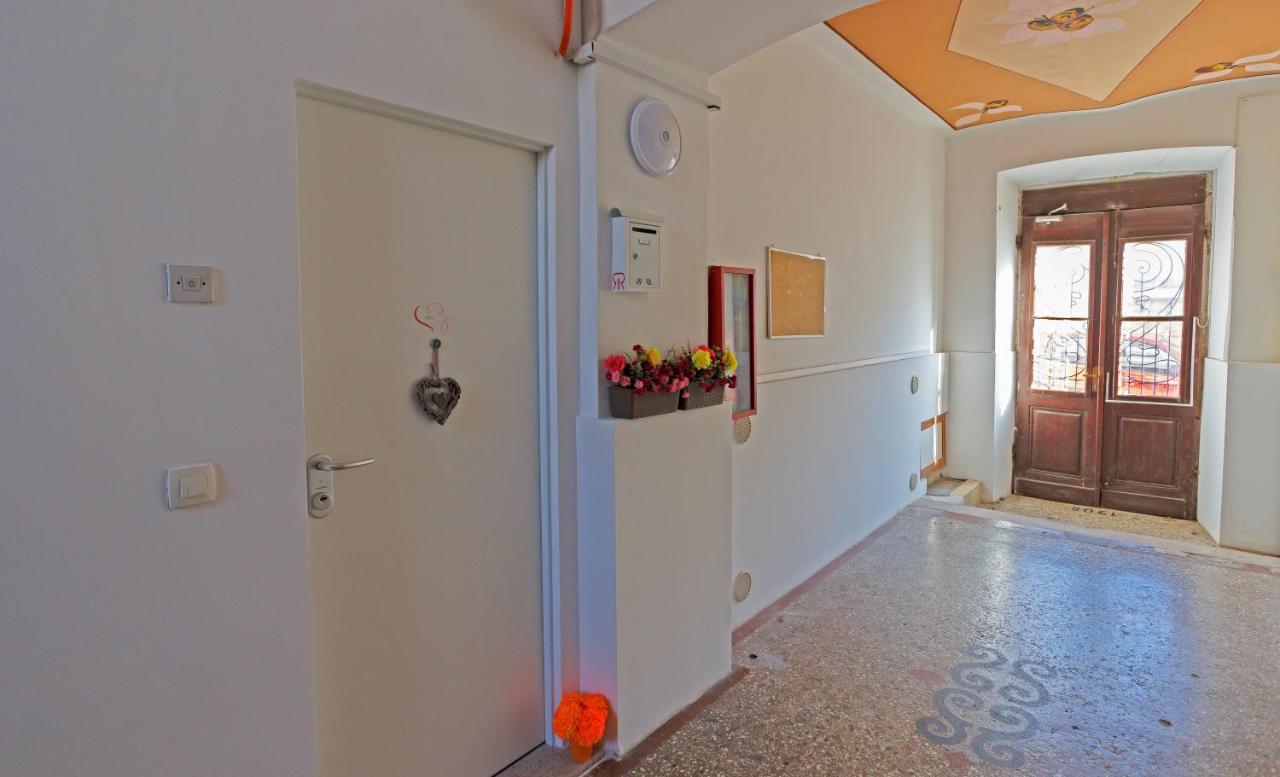 Rich Apartment Pula Zewnętrze zdjęcie