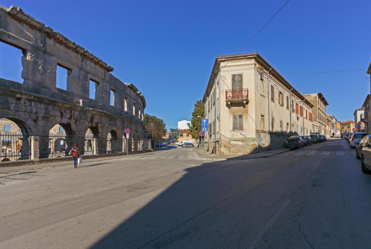 Rich Apartment Pula Zewnętrze zdjęcie